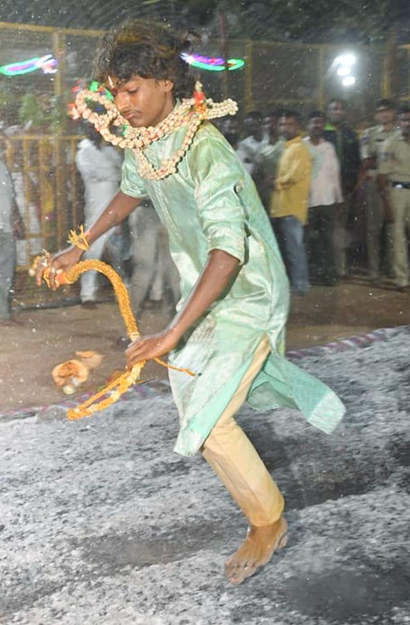 Mallanna Jathara Ends With Agnigundalu At Komuravelli Photos12