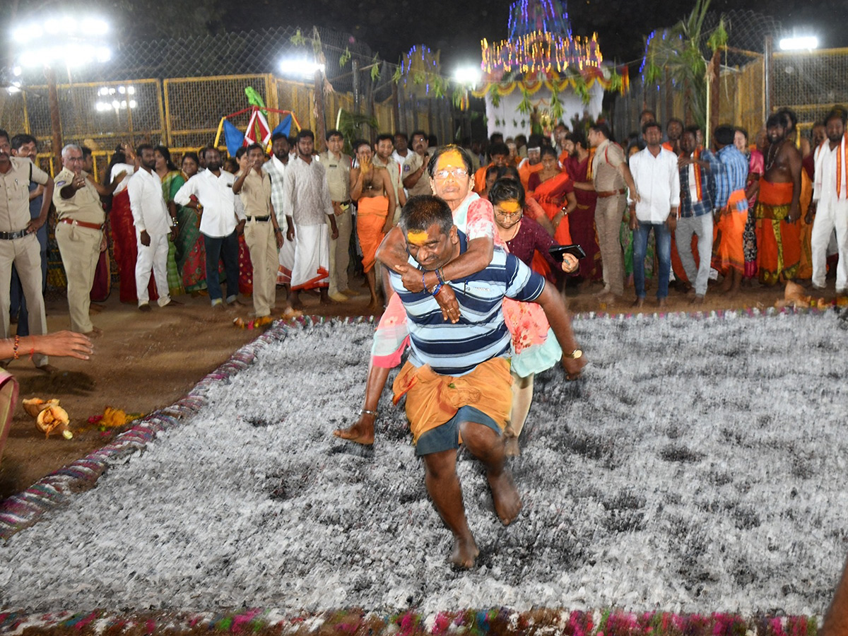 Mallanna Jathara Ends With Agnigundalu At Komuravelli Photos2