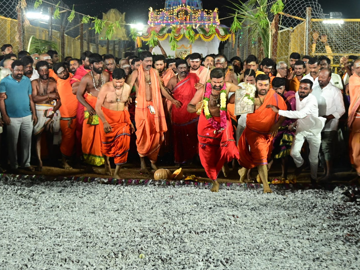Mallanna Jathara Ends With Agnigundalu At Komuravelli Photos3