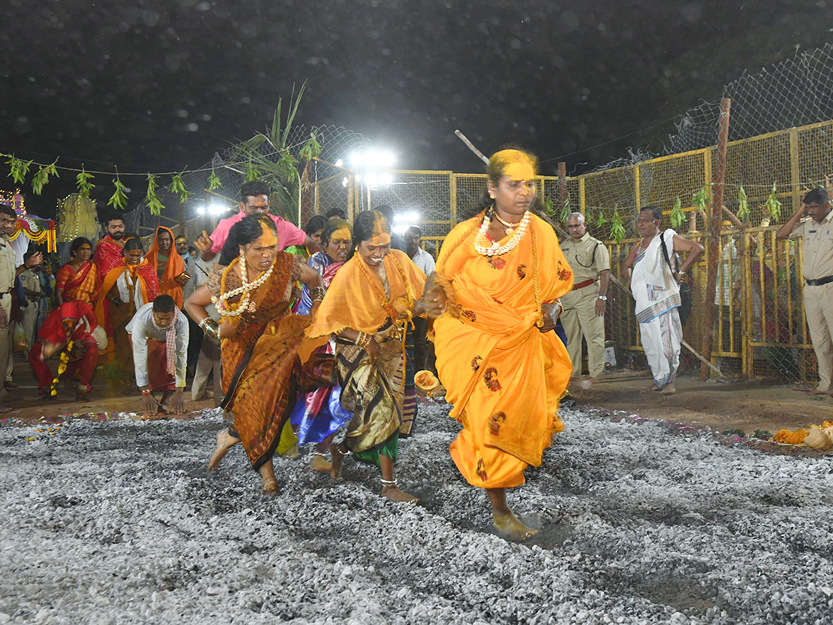 Mallanna Jathara Ends With Agnigundalu At Komuravelli Photos8