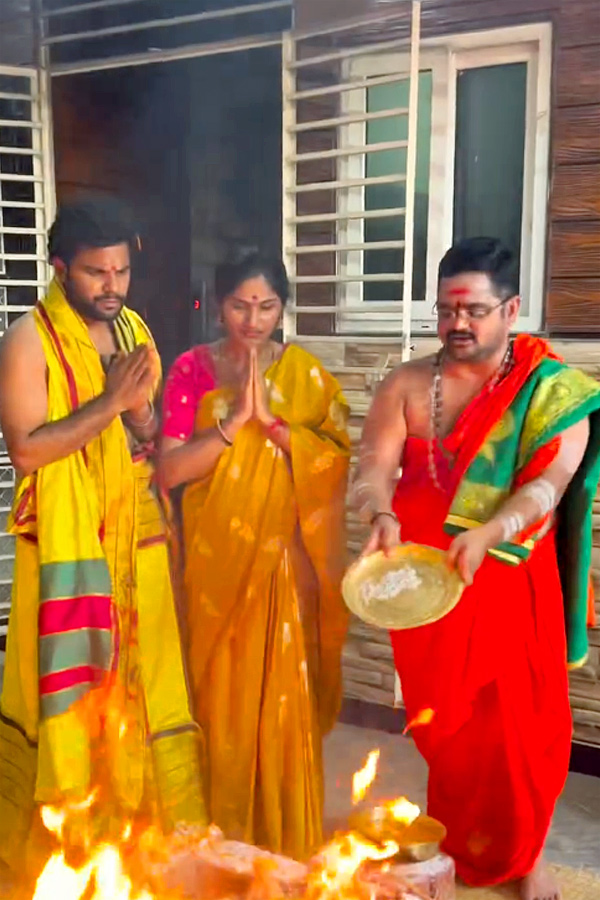 My Village Show Anil Geela Couple Perform Chandi Homam Pooja Photos14