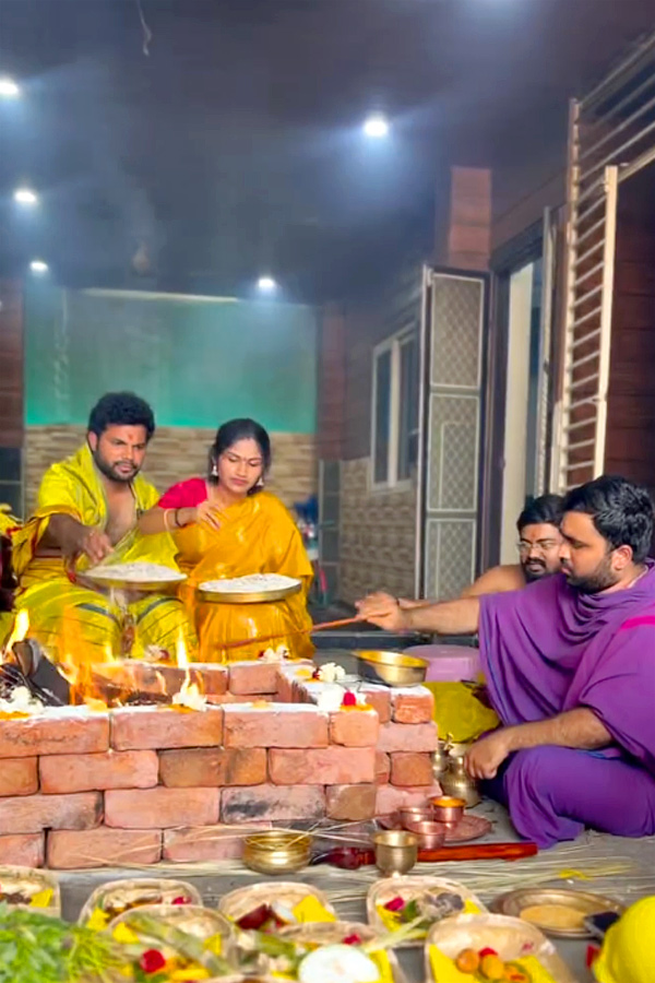 My Village Show Anil Geela Couple Perform Chandi Homam Pooja Photos4