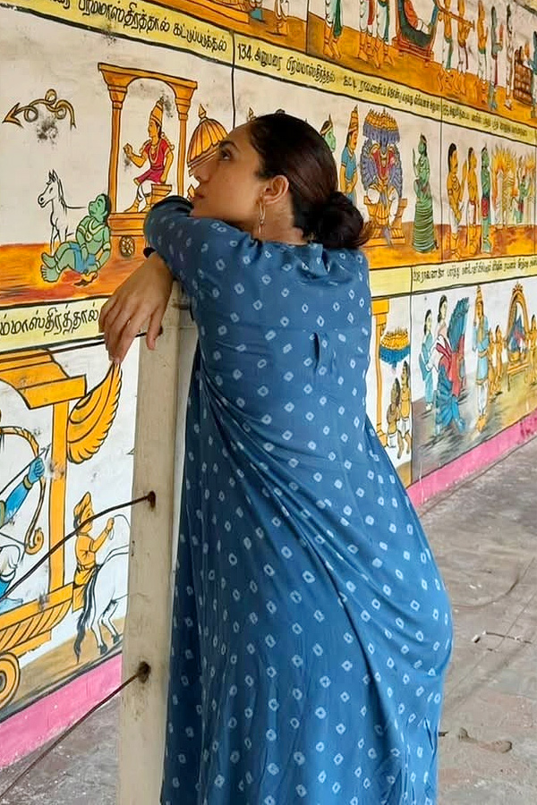 Sobhita Dhulipala explores historic landmarks during her Tamil Nadu trip Photos2