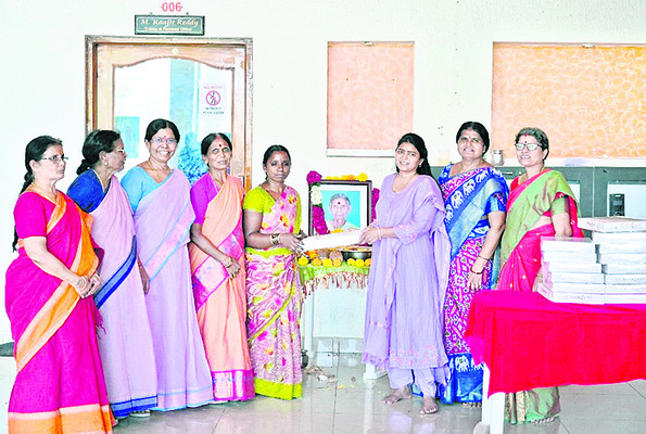 రక్తదానంతో మరొకరికి పునర్జన్మ 1