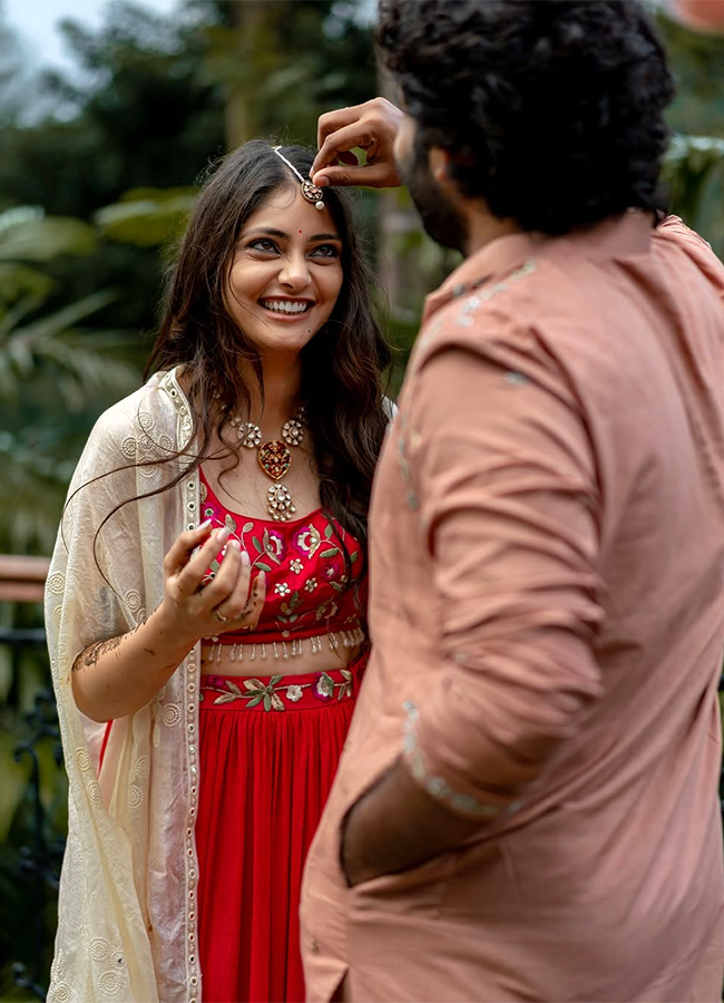Kiran Abbavaram Wife Rahasya Gorak Birthday Special photos2
