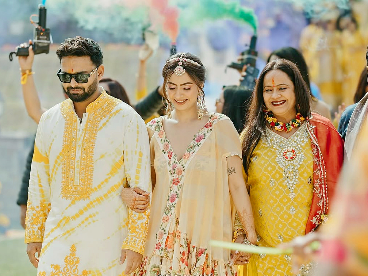 Rishabh Pants sister Haldi ceremony.. Photos go viral2