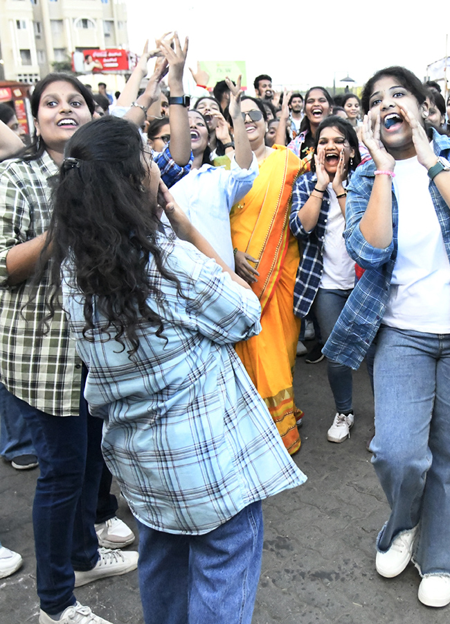 Students stage flashmob on Visakhapatnam Beach Road11