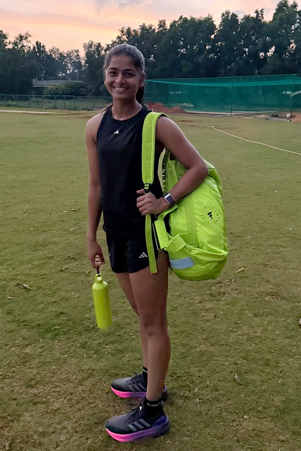 Team India womens cricketer Shreyanka Patil Funniest Post On Social Media Photos6