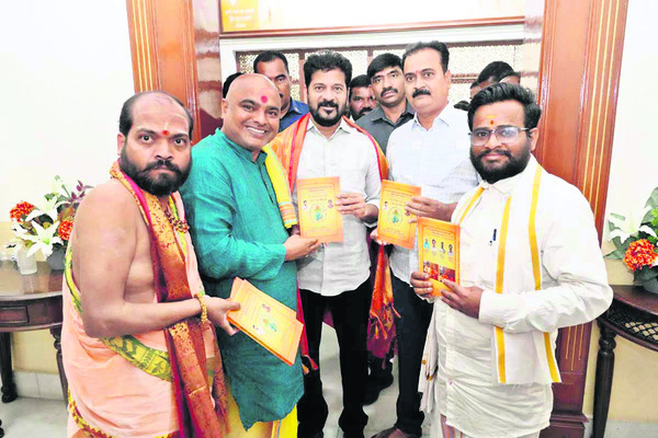 గద్వాల డిపో  మేనేజర్‌గా సునీత 
1