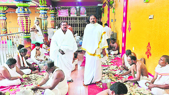 షణ్ముఖుడి హుండీ ఆదాయం రూ.1.02 కోట్లు1