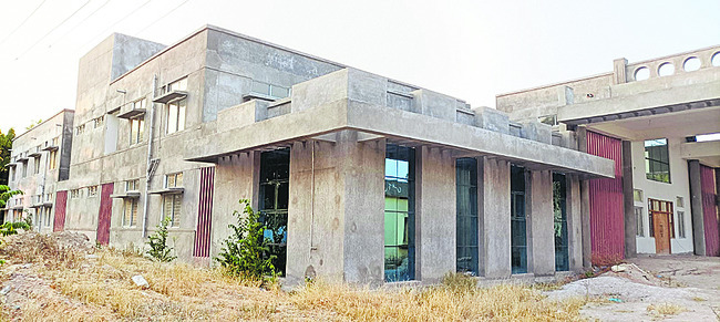 దొడ్డు బియ్యం మాటేంది? రేషన్‌ దుకాణాల్లో పేరుకుపోయిన దొ6