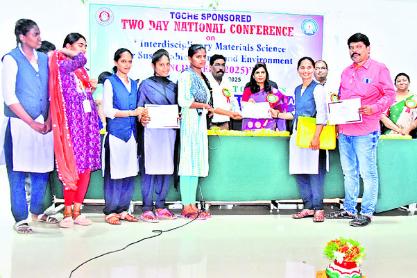 పర్యావరణ సమతుల్యత పాటించాలి1