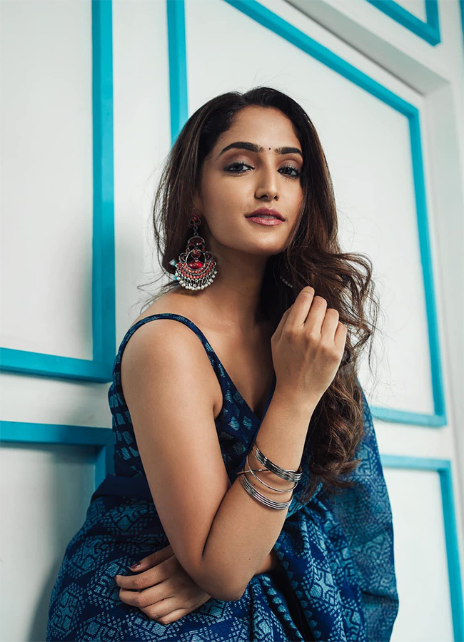 Actress Reba Monica John special song in Mad Square movie: Photos13