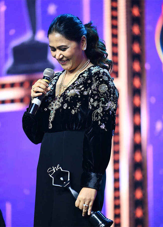 She Telugu Nakshatram Awards 2025 photos goes viral4