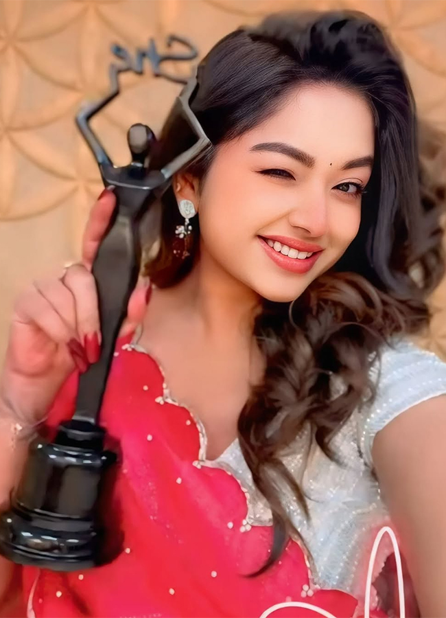 She Telugu Nakshatram Awards 2025 photos goes viral9