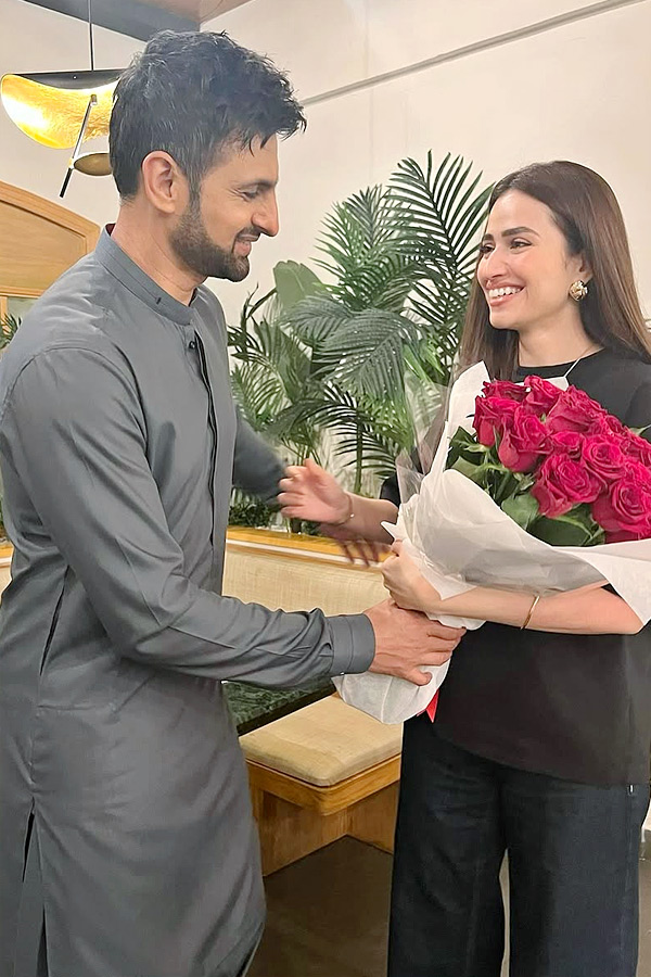 Shoaib Malik shares heartfelt message for Sana Javed on birthday Photos5