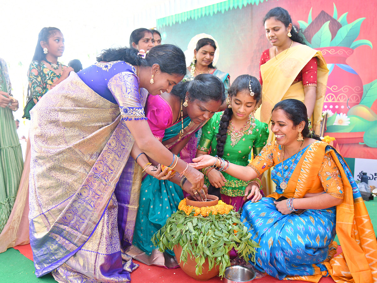 Ugadhi Celebrations In SPR School Under The Auspices Of Sakshi Photos10