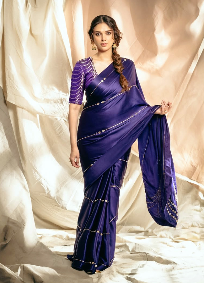 Aditiraohydari wearing a gulkhera saree 8