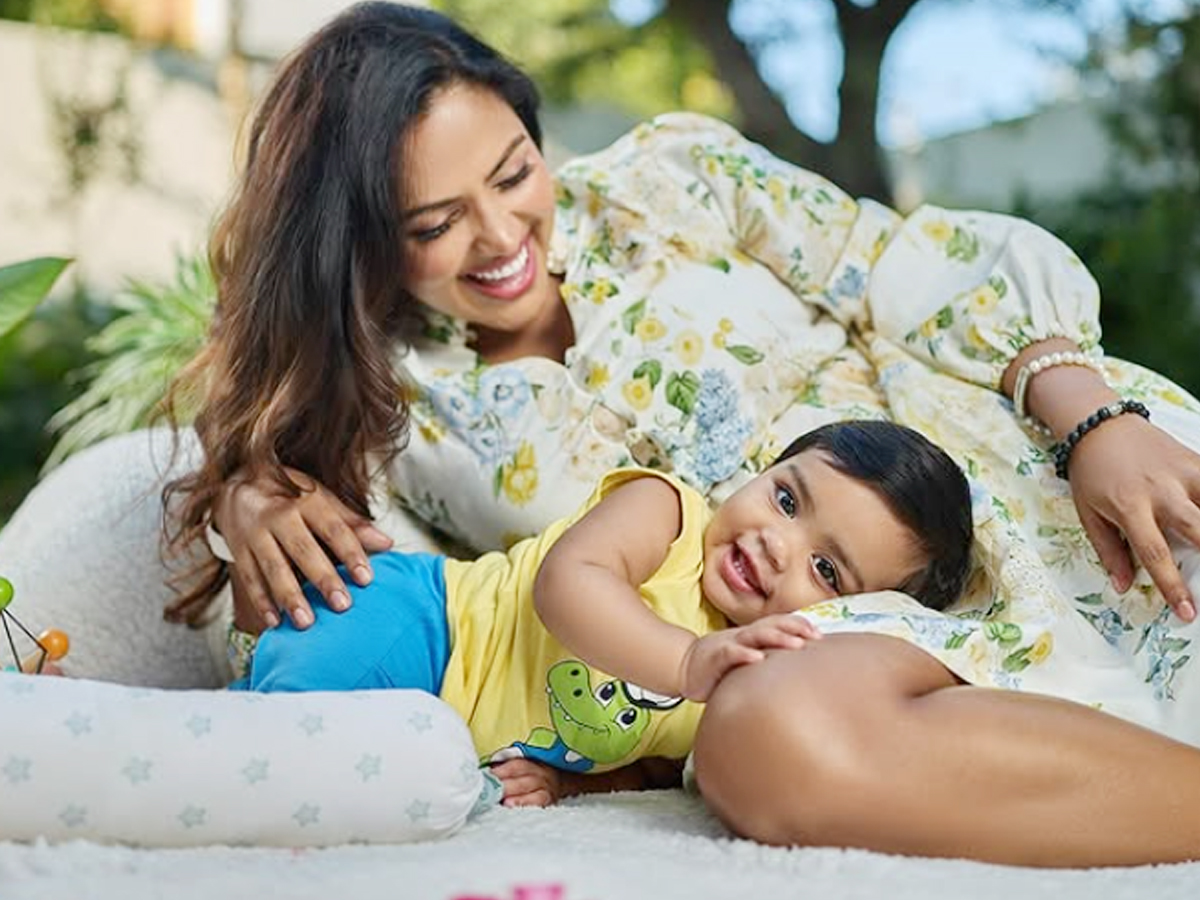 Amala Paul Adorable photos with her son Ilai1