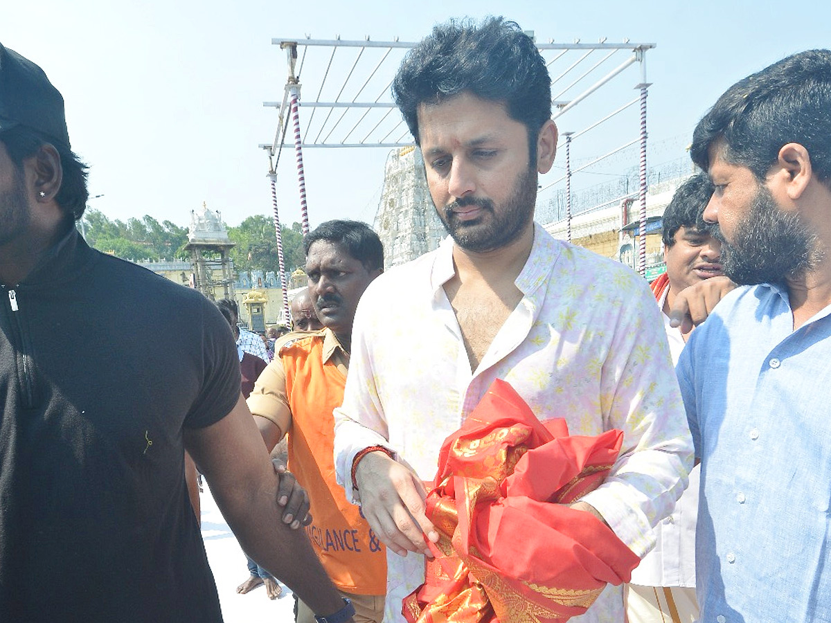 Nitin Visited Tirumala Temple Ahead of Robinhood Release Photos3