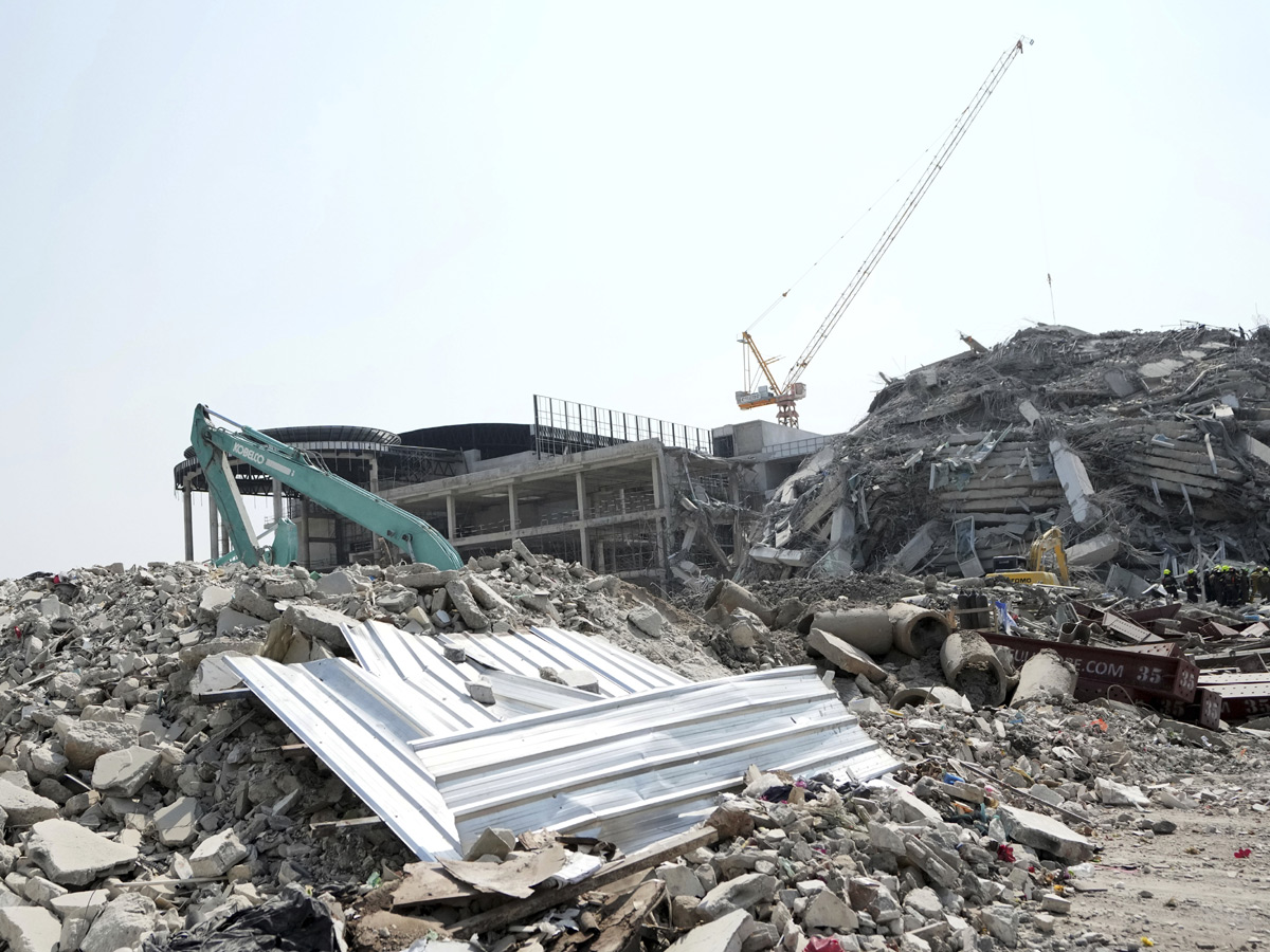Powerful Earthquakes Hit Myanmar Photos14