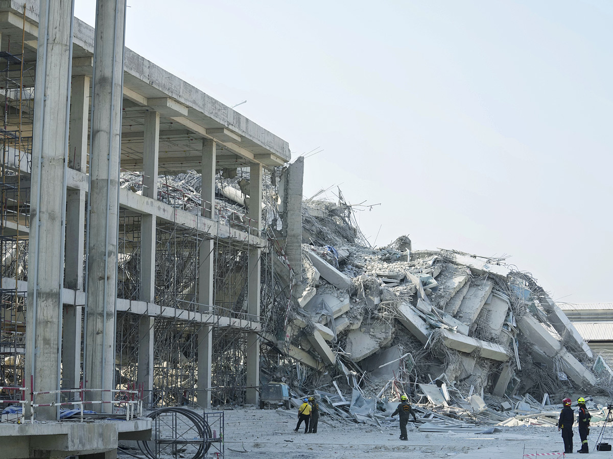 Powerful Earthquakes Hit Myanmar Photos16