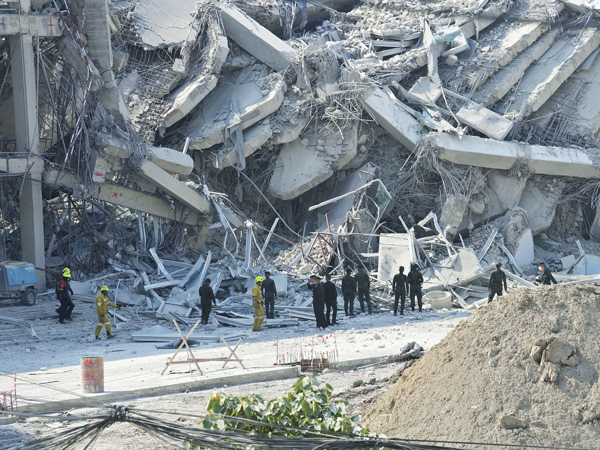Powerful Earthquakes Hit Myanmar Photos9