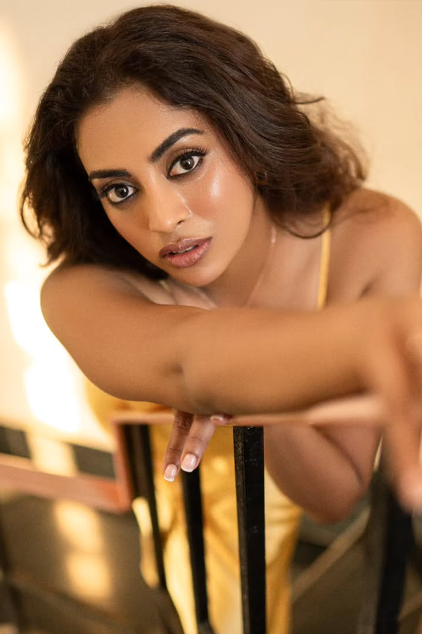 Actress Kamakshi Bhaskarla Busy In Tollywood With Multiple Movies Photos11