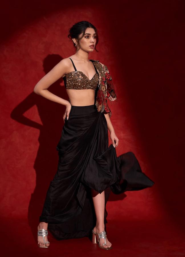 Actress Krithi Shetty Stunning Designer Dress Photos2