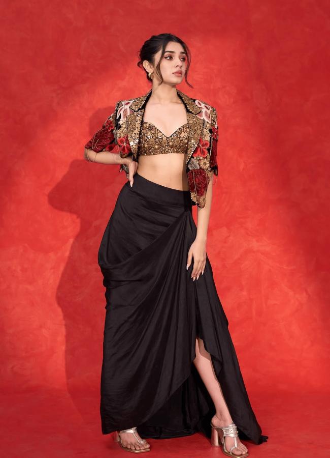 Actress Krithi Shetty Stunning Designer Dress Photos8