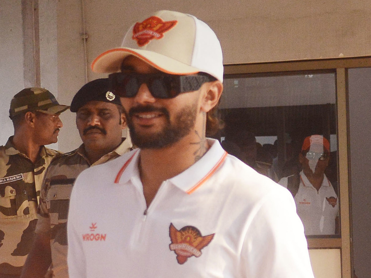 IPL 2025 : SRH Team Reached Visakhapatnam Pics2
