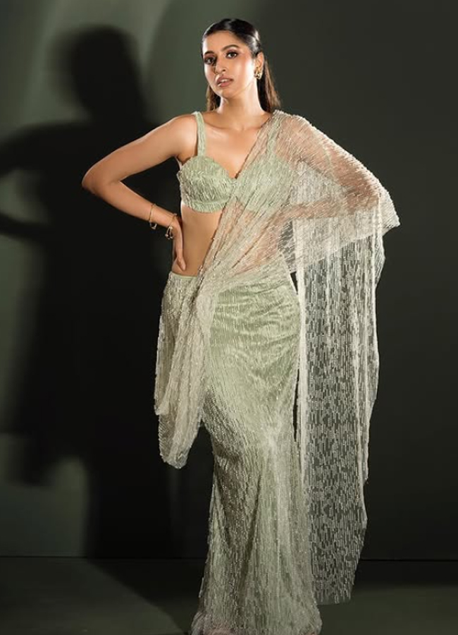 Tanya Ravichandran Turns Heads With Her Beauty Photo Looks 10