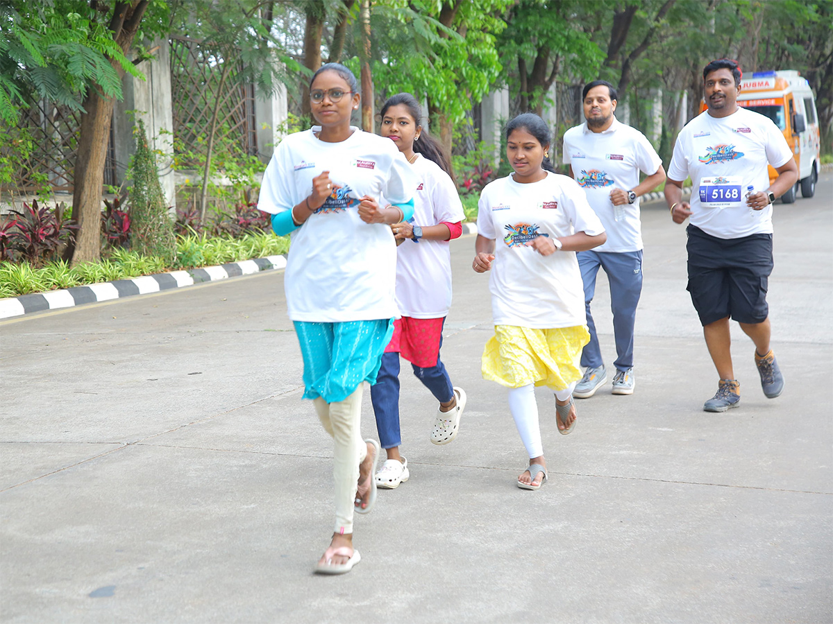 Exciting 10K run in Gachibowli Photos3