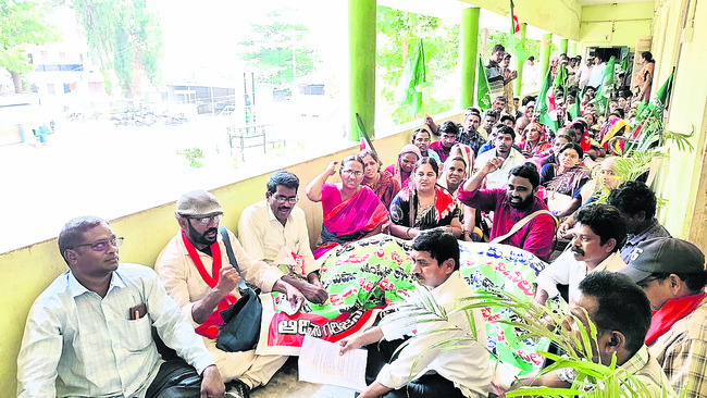 గర్జించిన గిరిజనం2