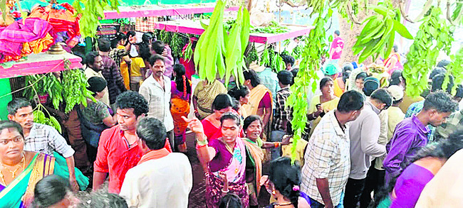 అంబరాన్నంటిన అమాస సంబరాలు 3