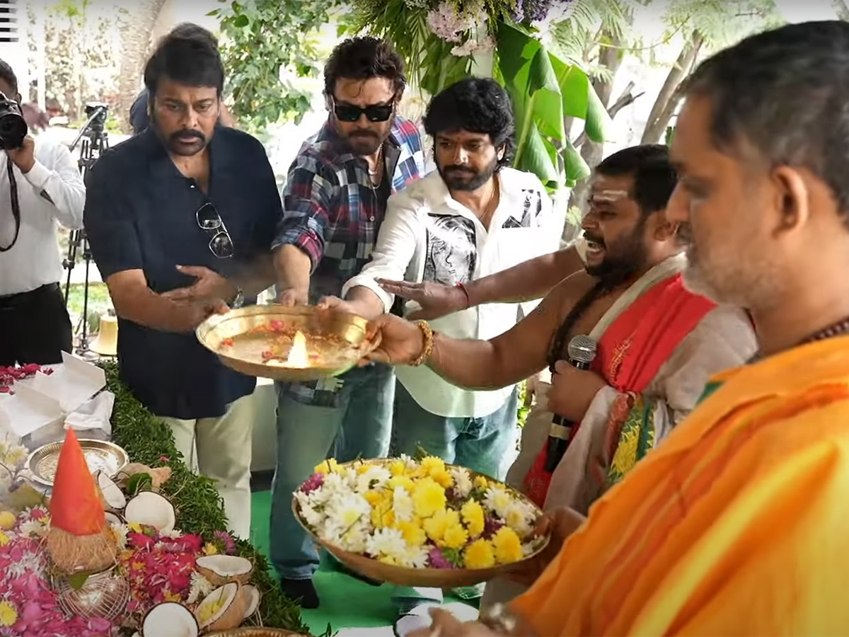 Anil Ravipudi and Chiranjeevi Movie MEGA157 Pooja Ceremony10