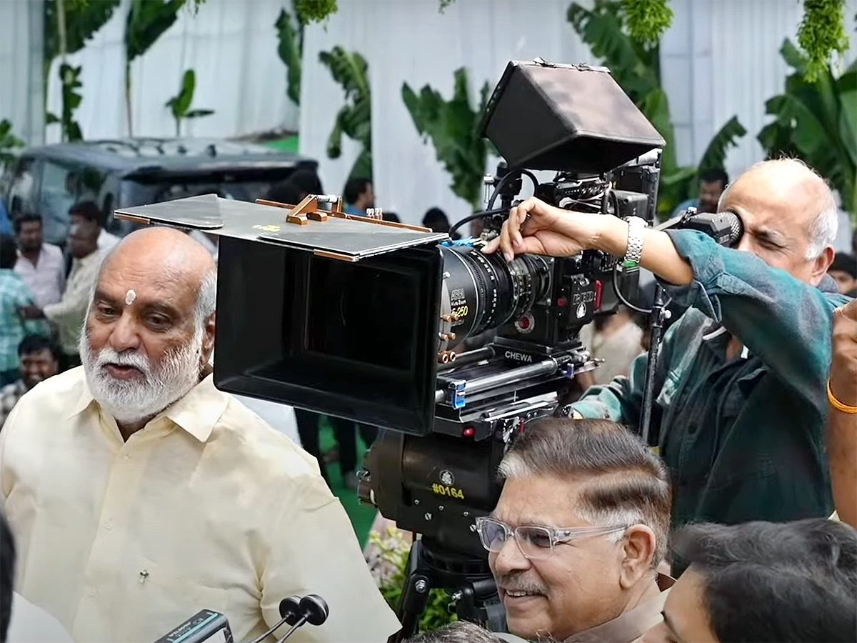 Anil Ravipudi and Chiranjeevi Movie MEGA157 Pooja Ceremony14