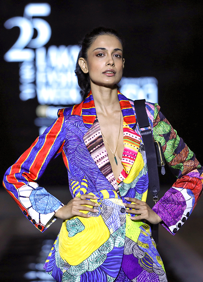 Lakme Fashion Week X FDCI in Mumbai Photos6