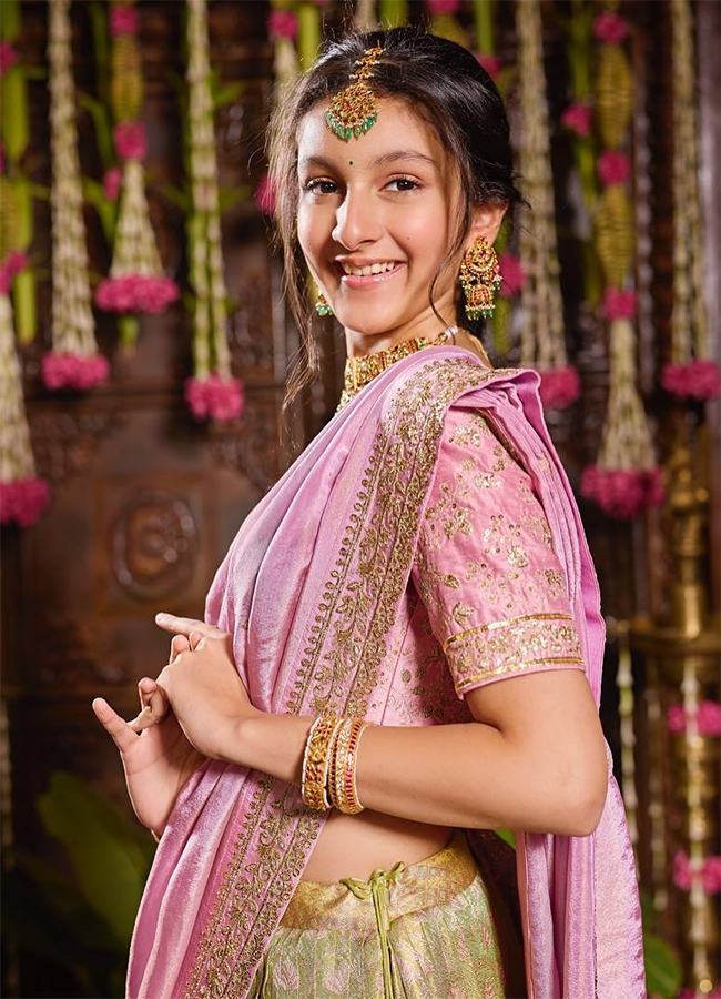 sitara ghattamaneni ugadi special looks3