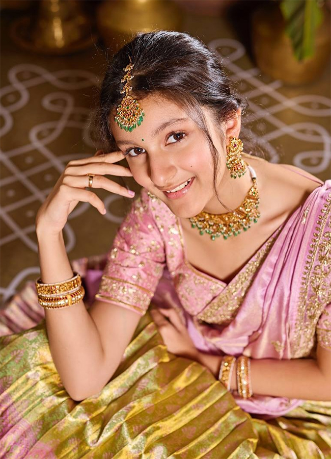 sitara ghattamaneni ugadi special looks4