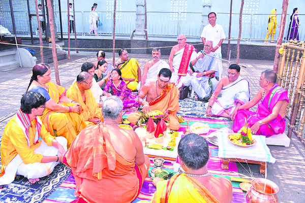 మంత్రి కోమటిరెడ్డి  రంజాన్‌ శుభాకాంక్షలు 1
