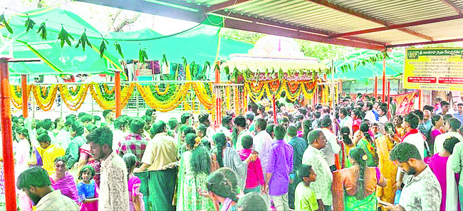 వాతావరణం ఆకాశం నిర్మలంగా ఉంటుంది. ఉదయం, రాత్రివేళ చల్లన2