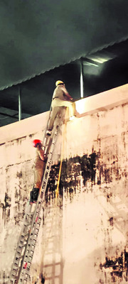 సీసీ కెమెరాల షాపులో అగ్నిప్రమాదం 1