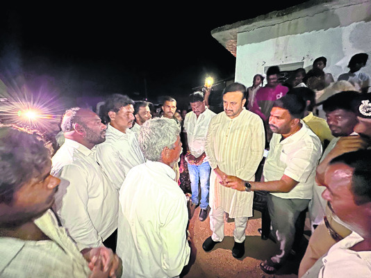 సెలవులే.. మృత్యు శరములై..1