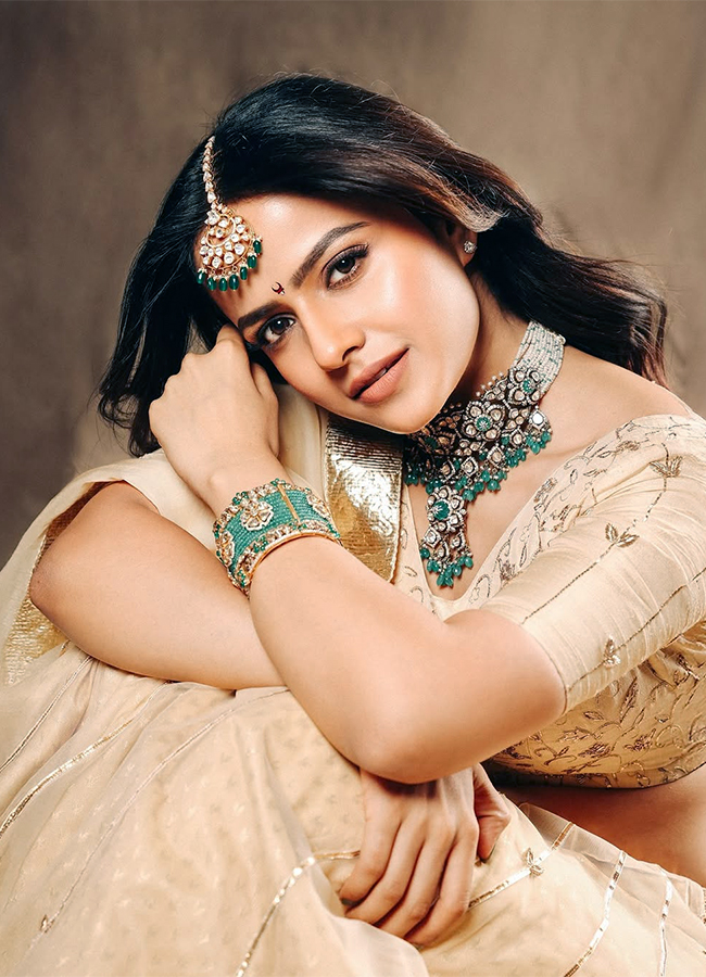 Actress Vaishnavi Chaitanya Latest photos7