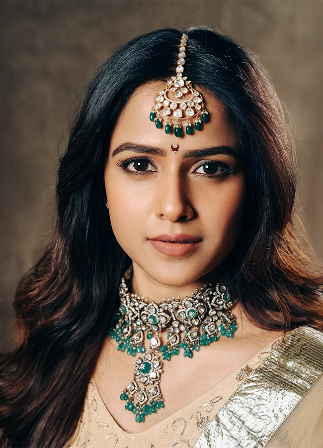 Actress Vaishnavi Chaitanya Latest photos8