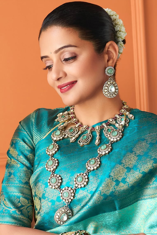 Celebrities Dressed up Beautifully in sarees for Ugadi celebrations Photos11