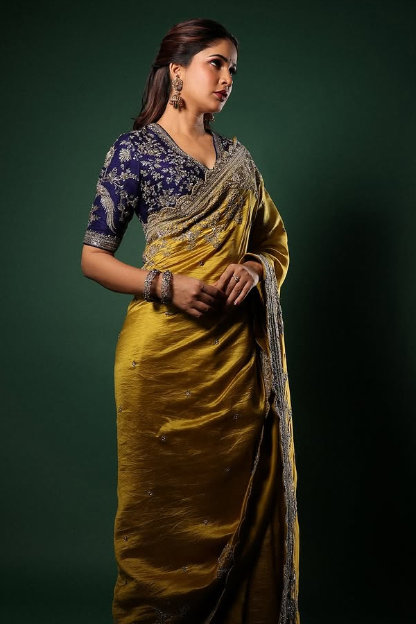 Celebrities Dressed up Beautifully in sarees for Ugadi celebrations Photos4
