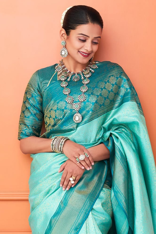 Celebrities Dressed up Beautifully in sarees for Ugadi celebrations Photos8