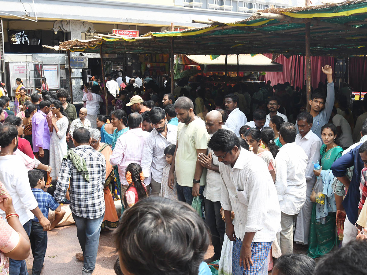 Heavy Rush at Vijayawada Durga Temple8